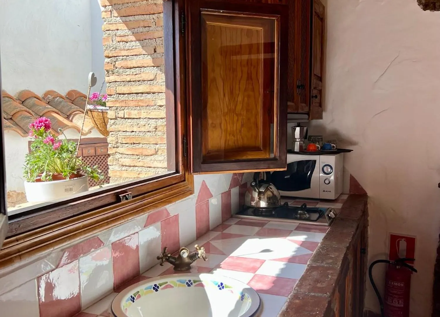 Cuevas De La Paz - Cave House Holidays Los Carriones
